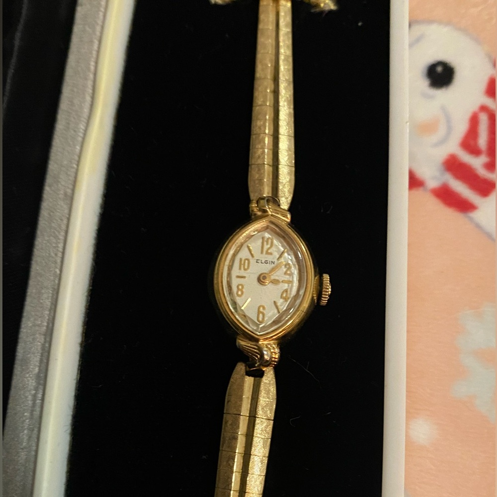 Elgin Gold Watch - Picture 3 of 8